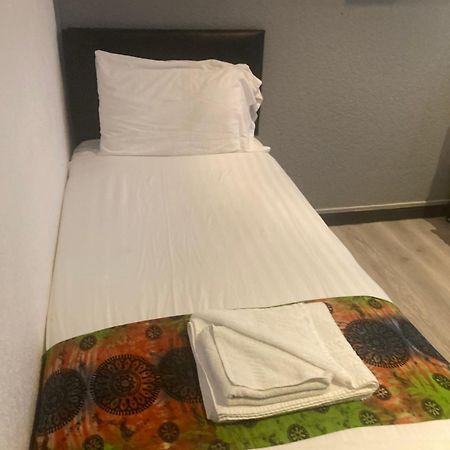 Abingdon Lodge Hotel Райд Экстерьер фото