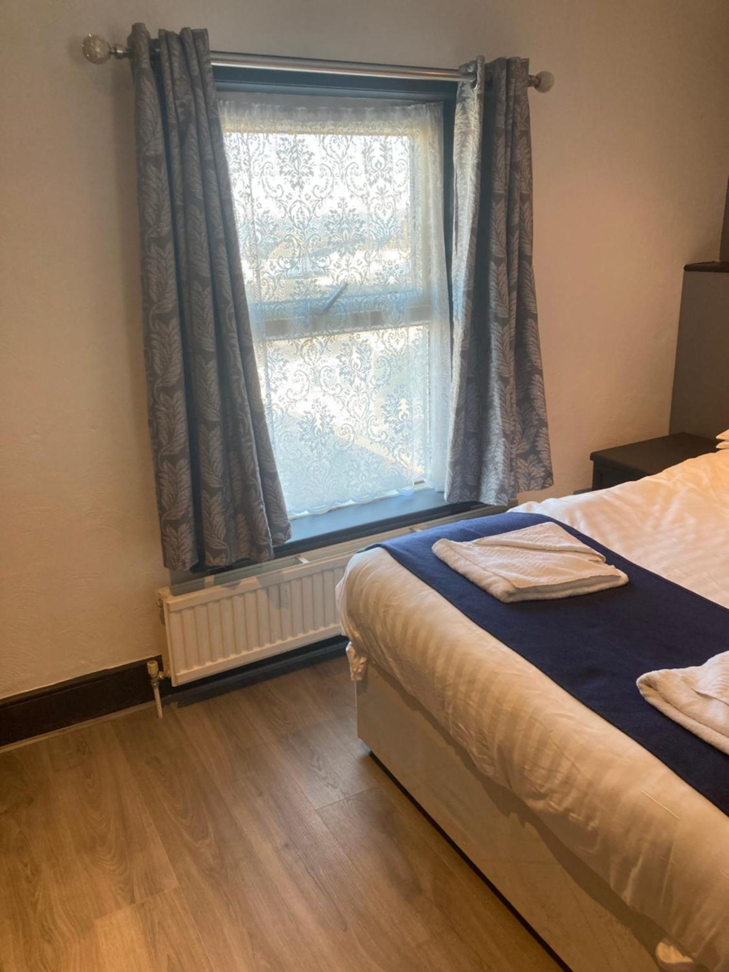 Abingdon Lodge Hotel Райд Экстерьер фото